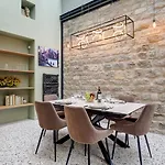 334 Parisian Loft - Superb In